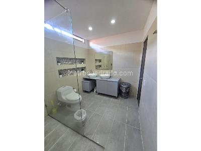 Casa de 3 alcobas en venta en Los Bernal, Medellín, 191 m² · foto 9 de 20