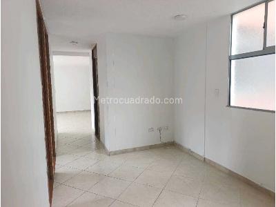 Apartamento de 3 alcobas en venta en Loma De Los Bernal, Medellín, 85 m² · foto 4 de 16