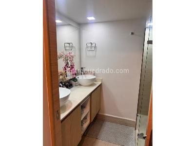 Apartamento en venta en Loma De Los Bernal, Medellín · foto 15 de 20