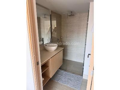 Apartamento en venta en Loma De Los Bernal, Medellín · foto 18 de 20