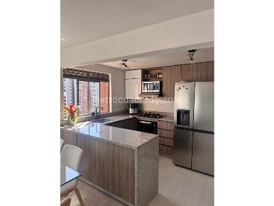 Apartamento en venta en Loma De Los Bernal, Medellín · foto 3 de 20