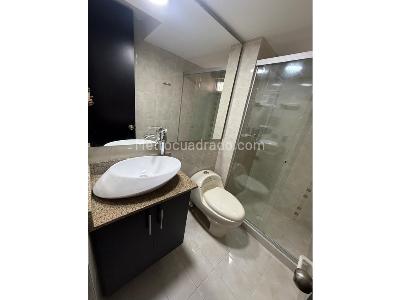 Apartamento en venta en Loma De Los Bernal, Medellín · foto 17 de 20