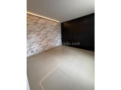 Apartamento en venta en Loma De Los Bernal, Medellín · foto 20 de 20