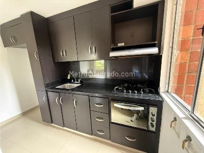 Apartamento en venta en Loma De Los Bernal, Medellín · foto 4 de 20