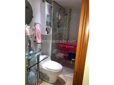 Apartamento de 3 alcobas en venta en Loma De Los Bernal, Medellín, 90 m² · foto 14 de 17