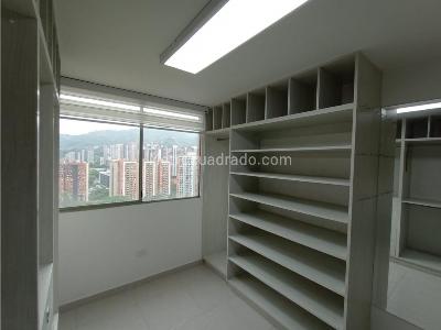 Apartamento de 3 alcobas en venta en Loma De Los Bernal, Medellín, 98 m² · foto 13 de 20