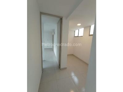 Apartamento de 3 alcobas en venta en Loma De Los Bernal, Medellín, 98 m² · foto 7 de 20