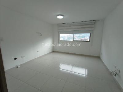 Apartamento de 3 alcobas en venta en Loma De Los Bernal, Medellín, 98 m² · foto 9 de 20