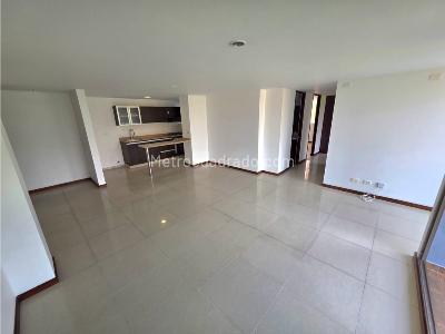 Apartamento en venta en El Poblado, Medellín · foto 2 de 11