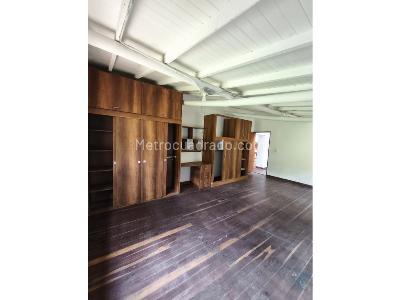 Casa de 3 alcobas en venta en Santa Elena, Medellín, 182 m² · foto 11 de 20
