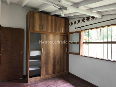 Casa de 3 alcobas en venta en Santa Elena, Medellín, 182 m² · foto 19 de 20