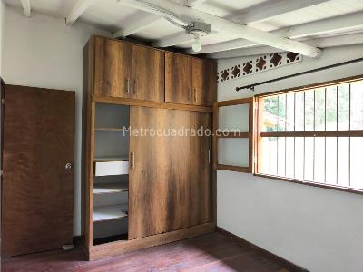 Casa de 3 alcobas en venta en Santa Elena, Medellín, 182 m² · foto 3 de 20
