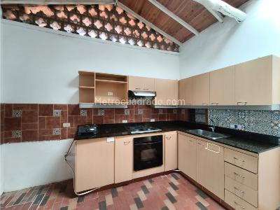 Casa de 3 alcobas en venta en Santa Elena, Medellín, 182 m² · foto 6 de 20