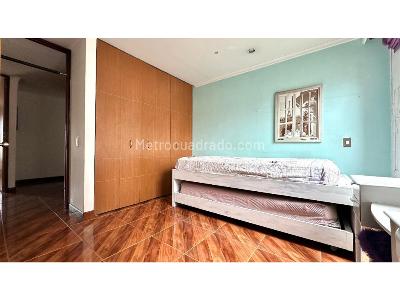 Apartamento de 3 alcobas en venta en Loma De Los Parra, Medellín, 135 m² · foto 17 de 20