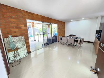 Casa de 4 alcobas en venta en Las Lomitas, Sabaneta, 470 m² · foto 12 de 20
