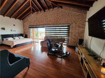 Casa de 4 alcobas en venta en Las Lomitas, Sabaneta, 470 m² · foto 17 de 20