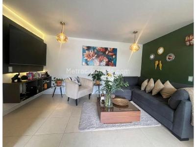 Apartamento de 3 alcobas en venta en La Doctora, Sabaneta, 74 m² · foto 3 de 16