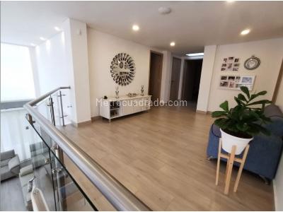 Casa de 4 alcobas en venta en San Remo, Sabaneta, 528 m² · foto 3 de 6