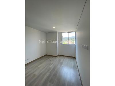 Apartamento de 2 alcobas en venta en Loma De San Jose, Sabaneta, 72 m² · foto 7 de 10