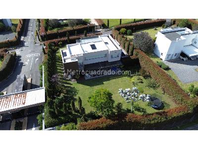 Casa de 4 alcobas en venta en Alto De Las Palmas, Envigado, 1603 m² · foto 10 de 12