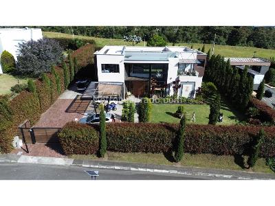 Casa de 4 alcobas en venta en Alto De Las Palmas, Envigado, 1603 m² · foto 2 de 12