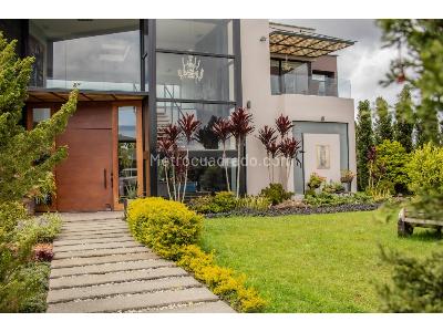 Casa de 4 alcobas en venta en Alto De Las Palmas, Envigado, 1603 m² · foto 3 de 12