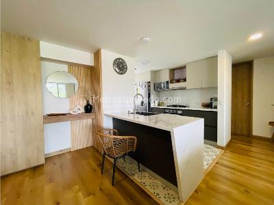 Apartamento de 2 alcobas en venta en La Abadia, Envigado, 83 m² · foto 2 de 15