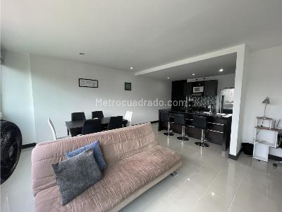 Apartamento en venta en El Poblado, Medellín · foto 2 de 20