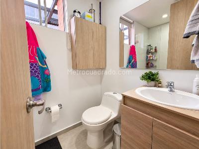 Apartamento de 3 alcobas en venta en Las Villas, Itagüí, 95 m² · foto 11 de 14