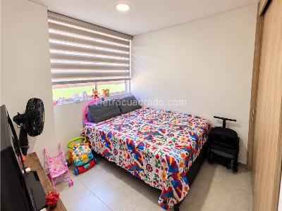 Apartamento de 3 alcobas en venta en Las Villas, Itagüí, 95 m² · foto 12 de 14