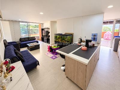 Apartamento de 3 alcobas en venta en Las Villas, Itagüí, 95 m² · foto 1 de 14