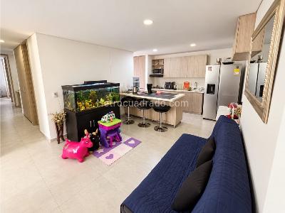 Apartamento de 3 alcobas en venta en Las Villas, Itagüí, 95 m² · foto 3 de 14