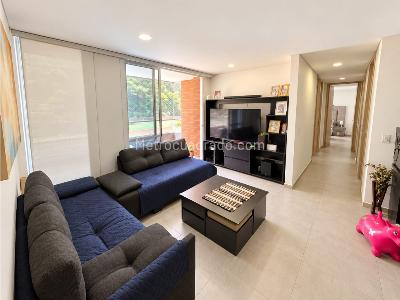 Apartamento de 3 alcobas en venta en Las Villas, Itagüí, 95 m² · foto 5 de 14