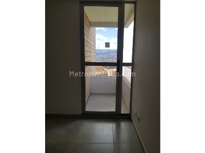 Apartamento de 3 alcobas en venta en Las Lomitas, Sabaneta, 80 m² · foto 3 de 13