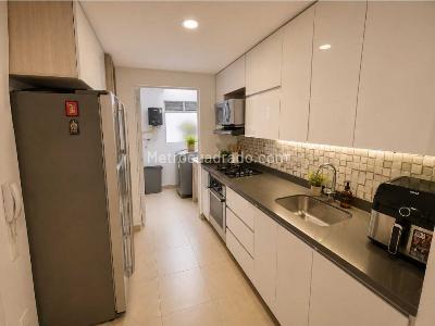 Casa de 3 alcobas en venta en Benedictinos, Envigado, 198 m² · foto 4 de 12