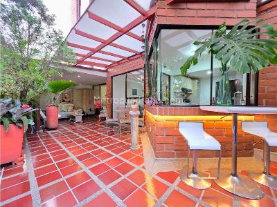 Apartamento de 2 alcobas en venta en El Poblado, Medellín, 145 m² · foto 11 de 20