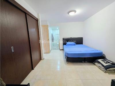 Apartamento de 2 alcobas en venta en El Poblado, Medellín, 145 m² · foto 17 de 20