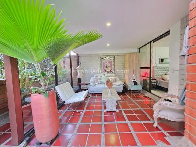 Apartamento de 2 alcobas en venta en El Poblado, Medellín, 145 m² · foto 2 de 20