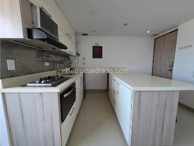 Apartaestudio en venta en La Frontera, Medellín, 30 m² · foto 3 de 5