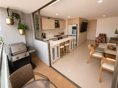 Apartamento de 3 alcobas en venta en La Paz, Envigado, 82 m² · foto 2 de 17