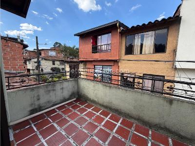 Casa de 3 alcobas en venta en La Estrella, Medellín, 100 m² · foto 2 de 17