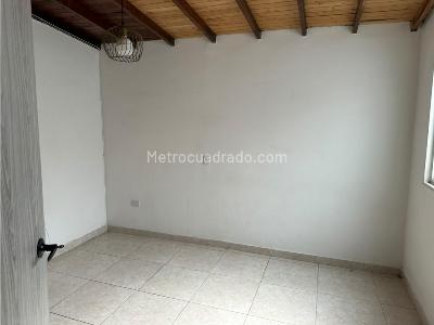Apartamento de 2 alcobas en arriendo en Belen Malibu, Medellín, 70 m² · foto 2 de 9