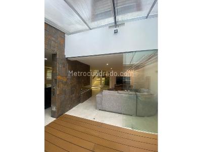 Casa de 5 alcobas en venta en Loma Del Escobero, Envigado, 280 m² · foto 6 de 17