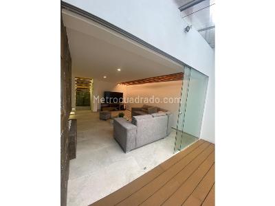 Casa de 5 alcobas en venta en Loma Del Escobero, Envigado, 280 m² · foto 7 de 17