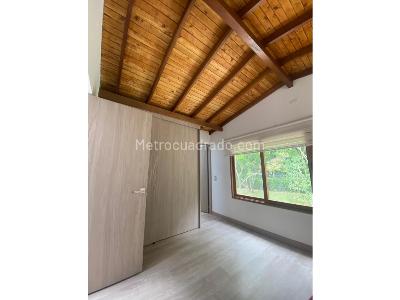 Casa de 5 alcobas en venta en Loma Del Escobero, Envigado, 280 m² · foto 11 de 17