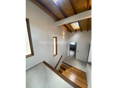 Casa de 5 alcobas en venta en Loma Del Escobero, Envigado, 280 m² · foto 12 de 17
