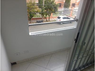 Apartamento de 4 alcobas en venta en Los Colores, Medellín, 104 m² · foto 16 de 18