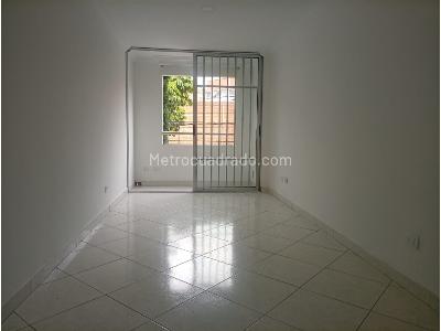 Apartamento de 4 alcobas en venta en Los Colores, Medellín, 104 m² · foto 7 de 18