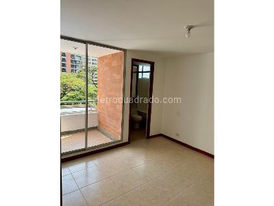 Apartamento de 3 alcobas en venta en Los Balsos Poblado, Medellín, 119 m² · foto 3 de 20