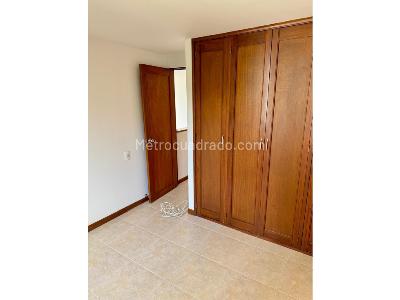 Apartamento de 3 alcobas en venta en Los Balsos Poblado, Medellín, 119 m² · foto 18 de 20